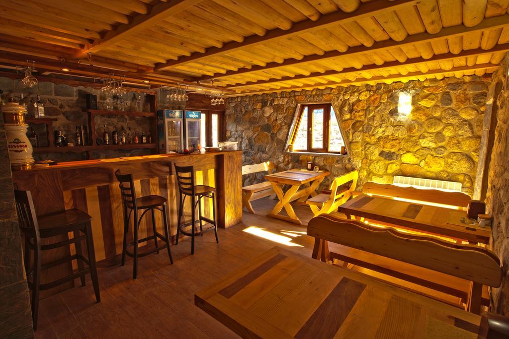 Hotel Old House Mestia Luaran gambar